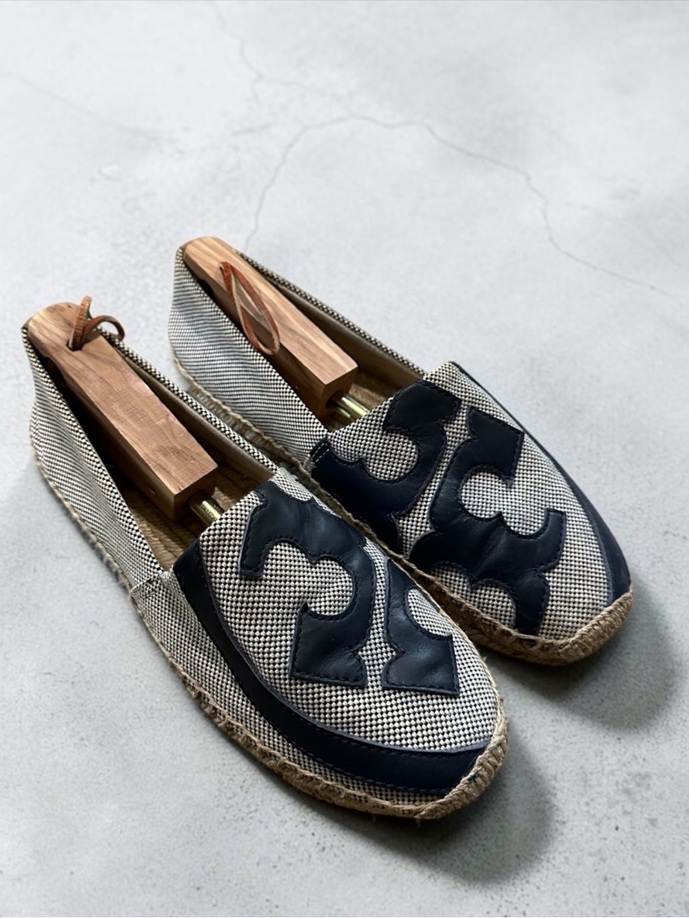 Tory Burch Lonnie Flat Espadrilles Navy Ivory Checkered Canvas Pattern Size 9